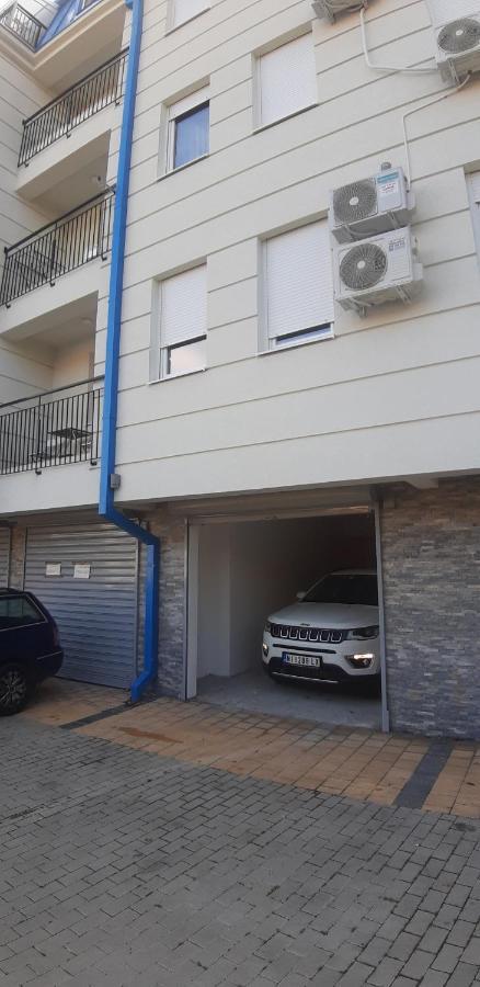 Appartement Cvetkovic Lux Аpartmani & Free Garaza à Vrnjačka Banja Extérieur photo