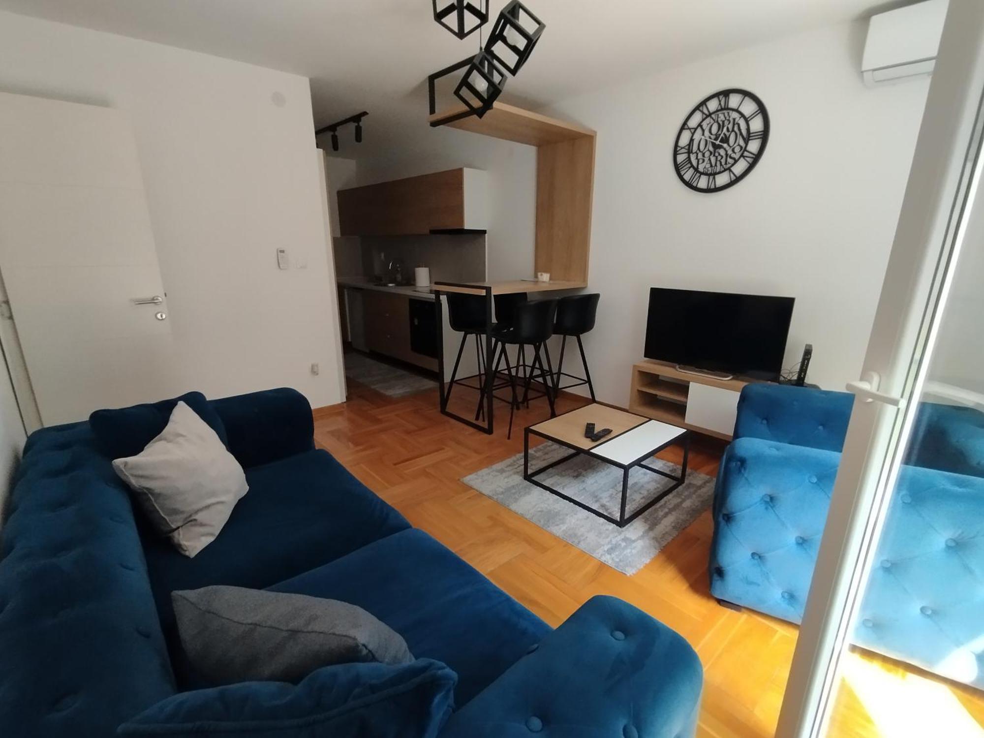 Appartement Cvetkovic Lux Аpartmani & Free Garaza à Vrnjačka Banja Extérieur photo