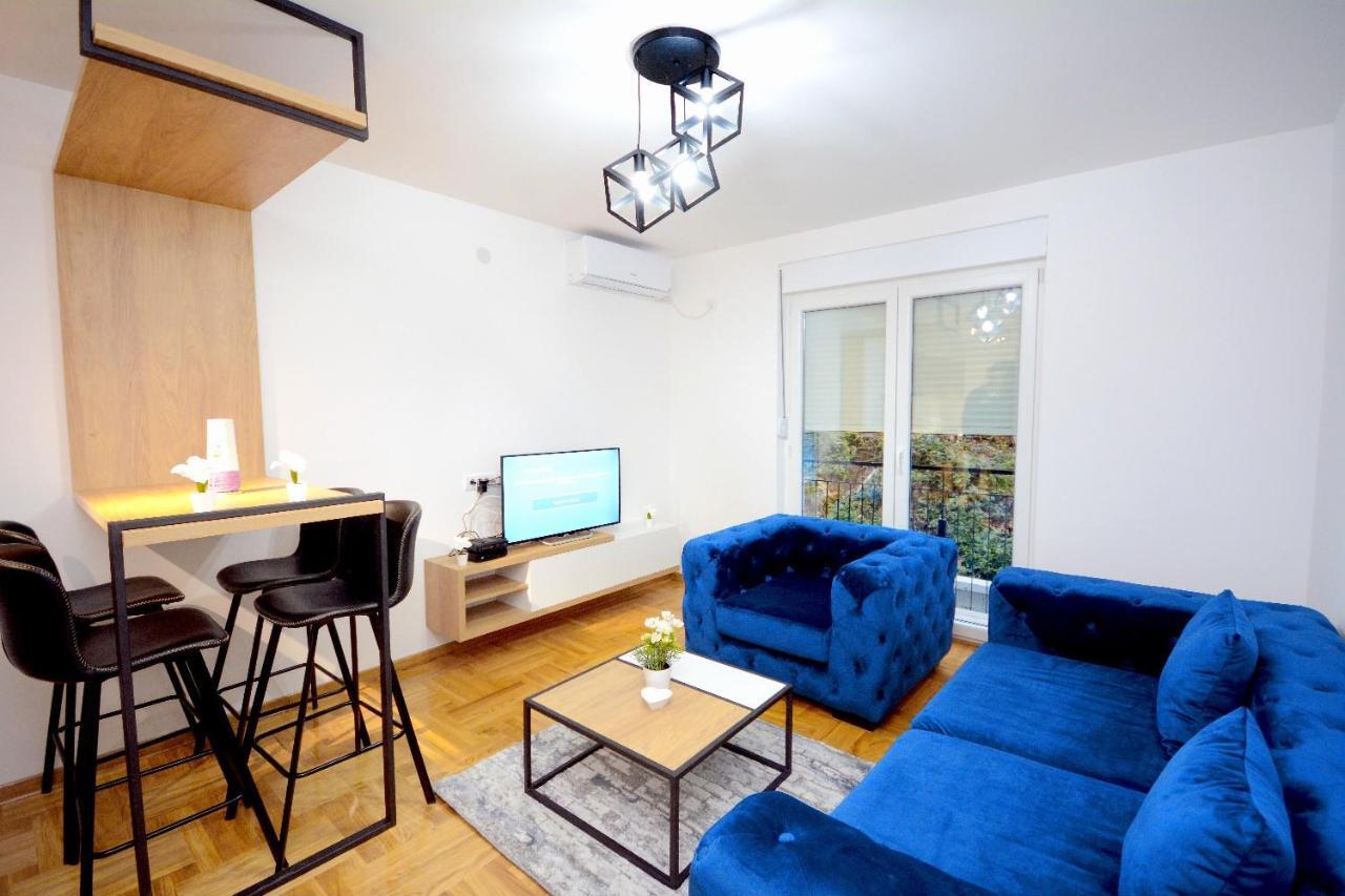 Appartement Cvetkovic Lux Аpartmani & Free Garaza à Vrnjačka Banja Extérieur photo