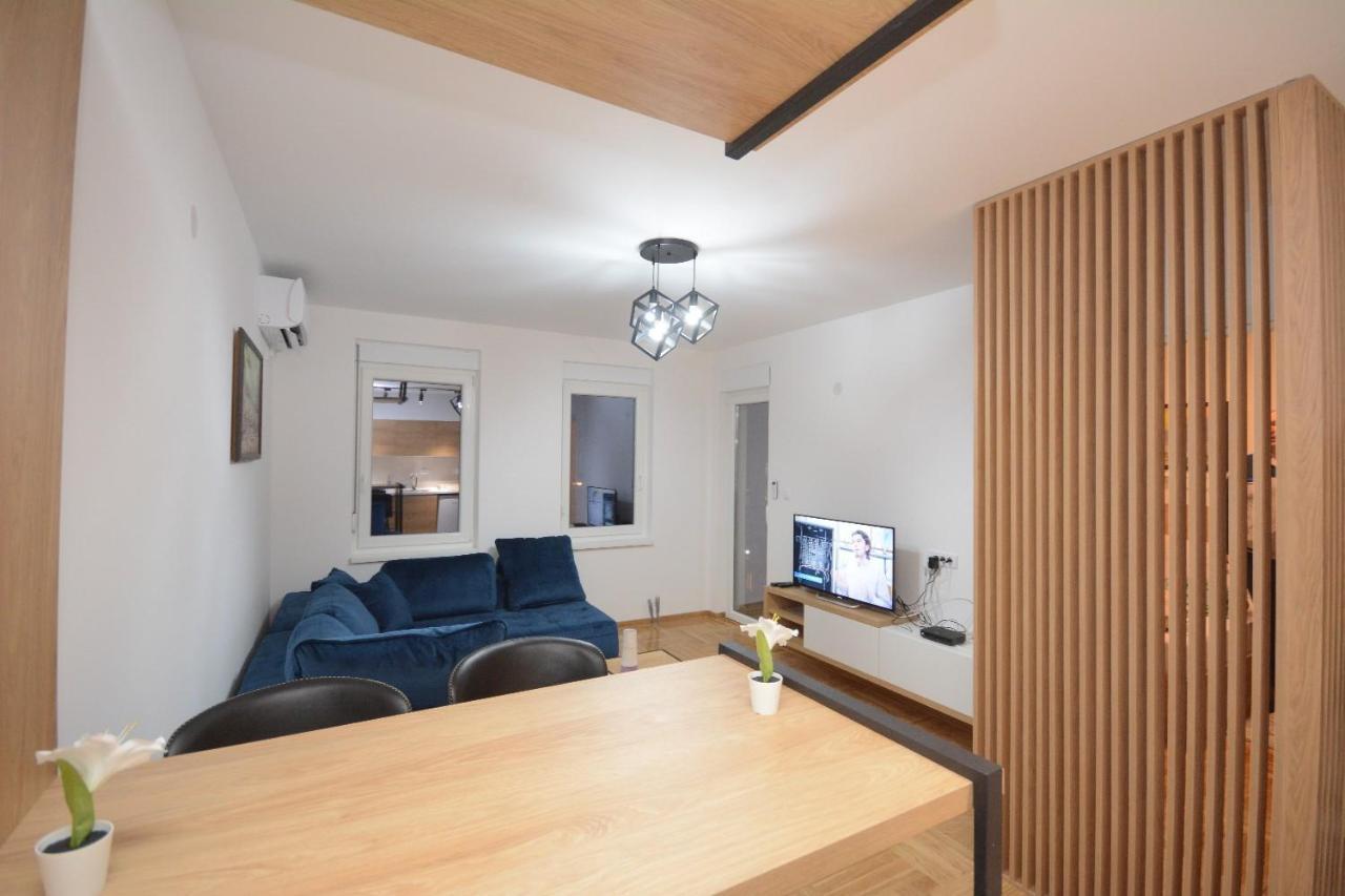 Appartement Cvetkovic Lux Аpartmani & Free Garaza à Vrnjačka Banja Extérieur photo