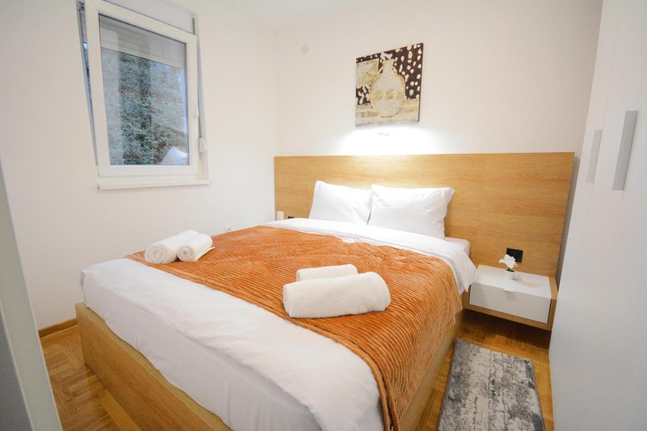 Appartement Cvetkovic Lux Аpartmani & Free Garaza à Vrnjačka Banja Extérieur photo