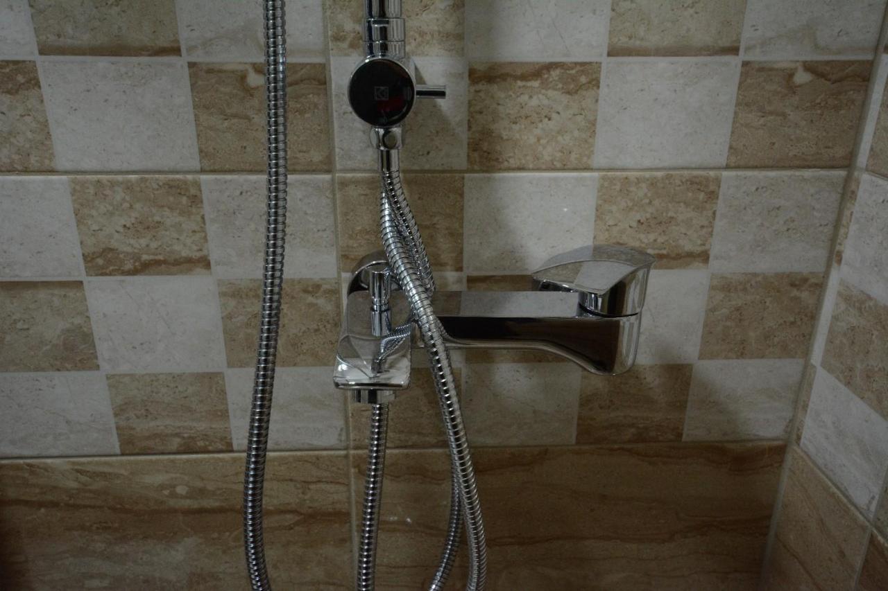 Appartement Cvetkovic Lux Аpartmani & Free Garaza à Vrnjačka Banja Extérieur photo